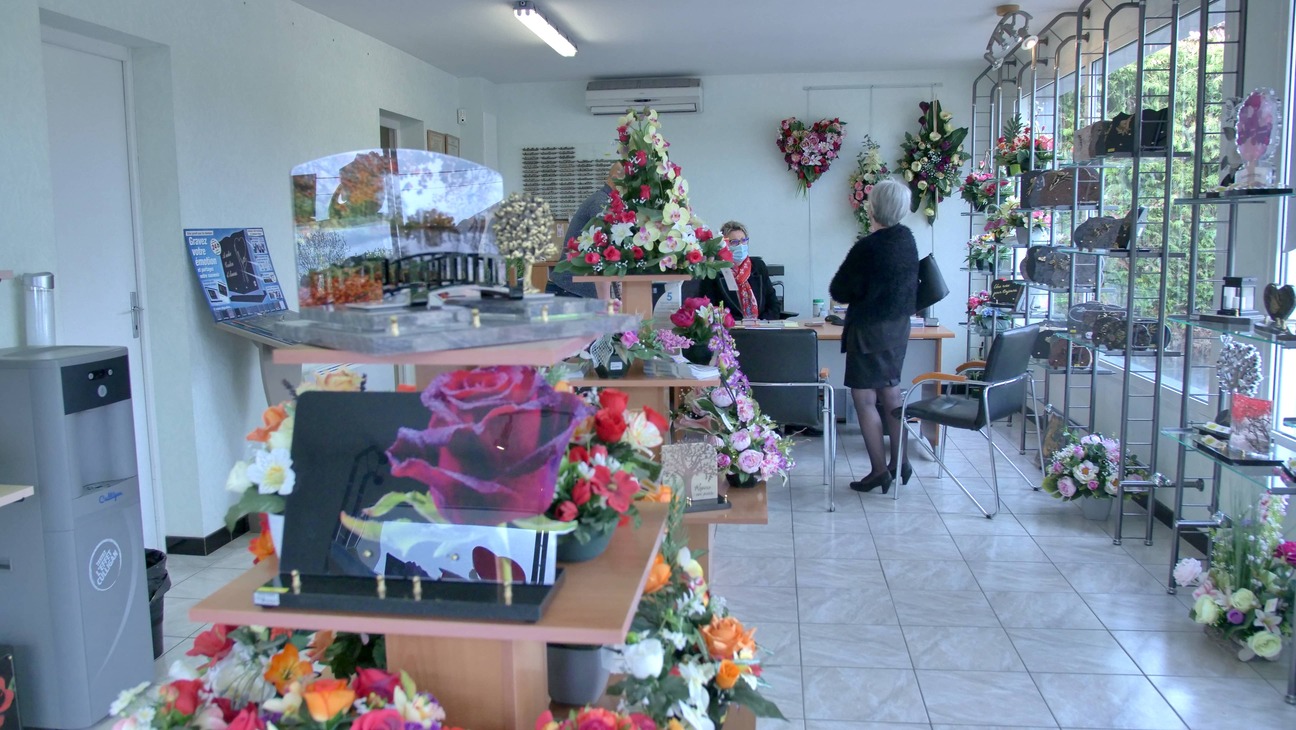 produits au magasin funeraire